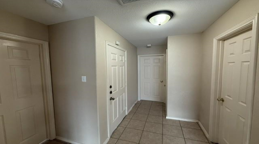 3113 Silhouette Dr, Laredo, Texas 78045, 3 Bedrooms Bedrooms, 6 Rooms Rooms,2 BathroomsBathrooms,Residential,For Rent,3113 Silhouette Dr,20262771