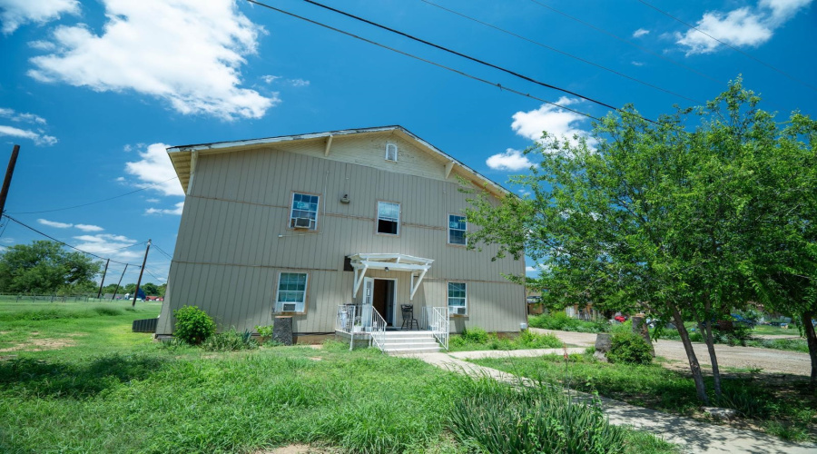 2002 Aldama St, Laredo, Texas 78043-0000, ,Multi-family,For Sale,2002 Aldama St,20262777