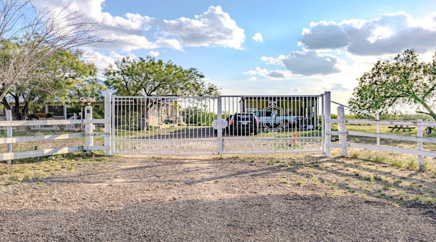 122 Pearson Moss Ln, Laredo, Texas 78045, ,Land,For Sale,122 Pearson Moss Ln,20262774