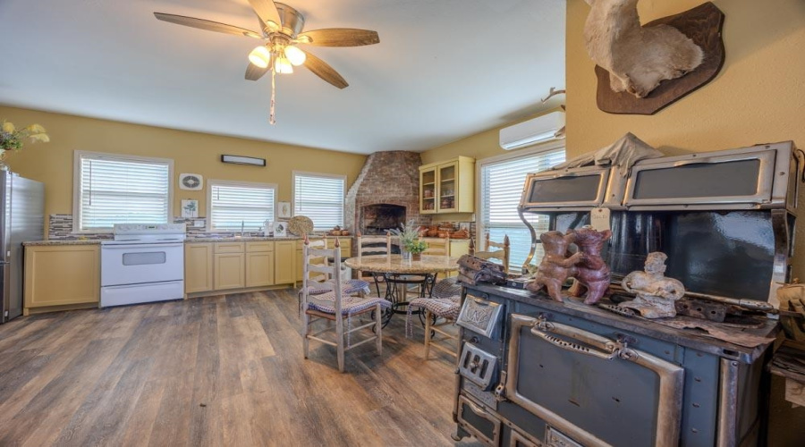 122 Pearson Moss Ln, Laredo, Texas 78045, ,Land,For Sale,122 Pearson Moss Ln,20262774