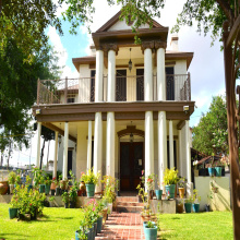 1219 Market St, LAREDO, Texas 78040, 3 Bedrooms Bedrooms, 8 Rooms Rooms,3 BathroomsBathrooms,Residential,For Sale,1219 Market St,20262773