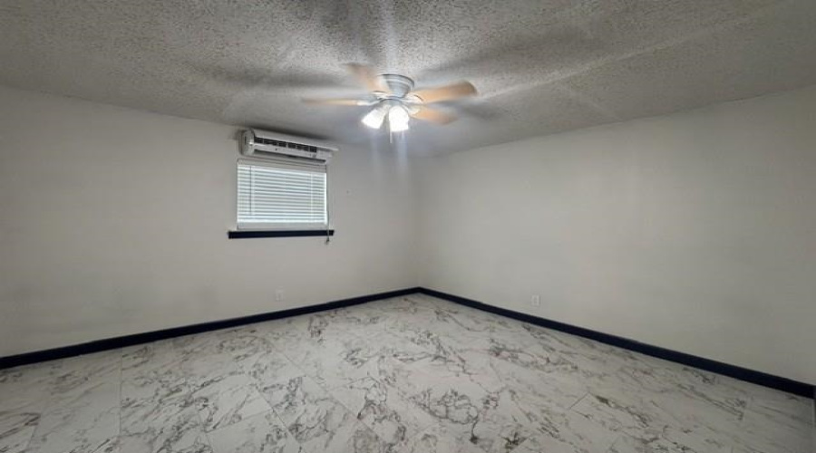 1920 Madison St, LAREDO, Texas 78040, 2 Bedrooms Bedrooms, 4 Rooms Rooms,1 BathroomBathrooms,Residential,For Rent,1920 Madison St,20262776