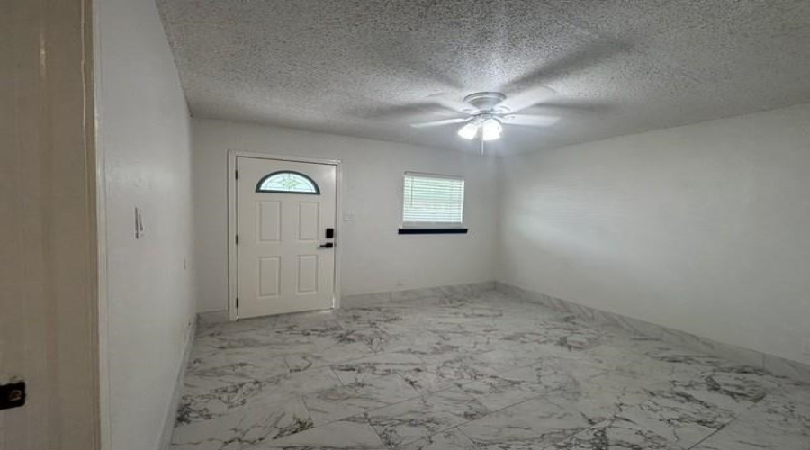1920 Madison St, LAREDO, Texas 78040, 2 Bedrooms Bedrooms, 4 Rooms Rooms,1 BathroomBathrooms,Residential,For Rent,1920 Madison St,20262776