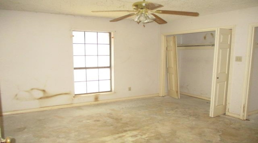 808 Plymouth Lane, Laredo, Texas 78041, 7 Bedrooms Bedrooms, 17 Rooms Rooms,5 BathroomsBathrooms,Residential,For Sale,808 Plymouth Lane,20262779