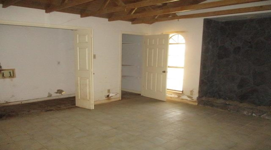 808 Plymouth Lane, Laredo, Texas 78041, 7 Bedrooms Bedrooms, 17 Rooms Rooms,5 BathroomsBathrooms,Residential,For Sale,808 Plymouth Lane,20262779