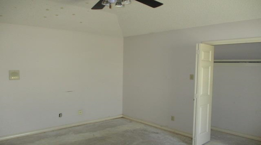 808 Plymouth Lane, Laredo, Texas 78041, 7 Bedrooms Bedrooms, 17 Rooms Rooms,5 BathroomsBathrooms,Residential,For Sale,808 Plymouth Lane,20262779
