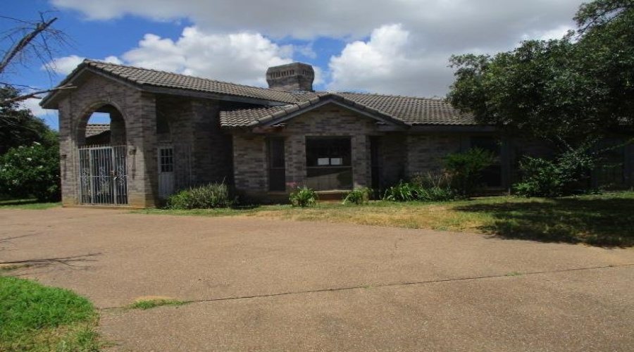 808 Plymouth Lane, Laredo, Texas 78041, 7 Bedrooms Bedrooms, 17 Rooms Rooms,5 BathroomsBathrooms,Residential,For Sale,808 Plymouth Lane,20262779