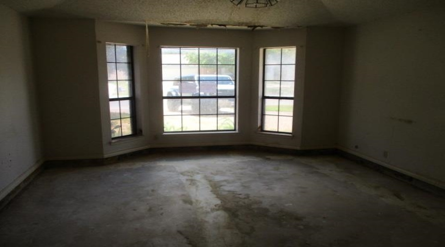 808 Plymouth Lane, Laredo, Texas 78041, 7 Bedrooms Bedrooms, 17 Rooms Rooms,5 BathroomsBathrooms,Residential,For Sale,808 Plymouth Lane,20262779