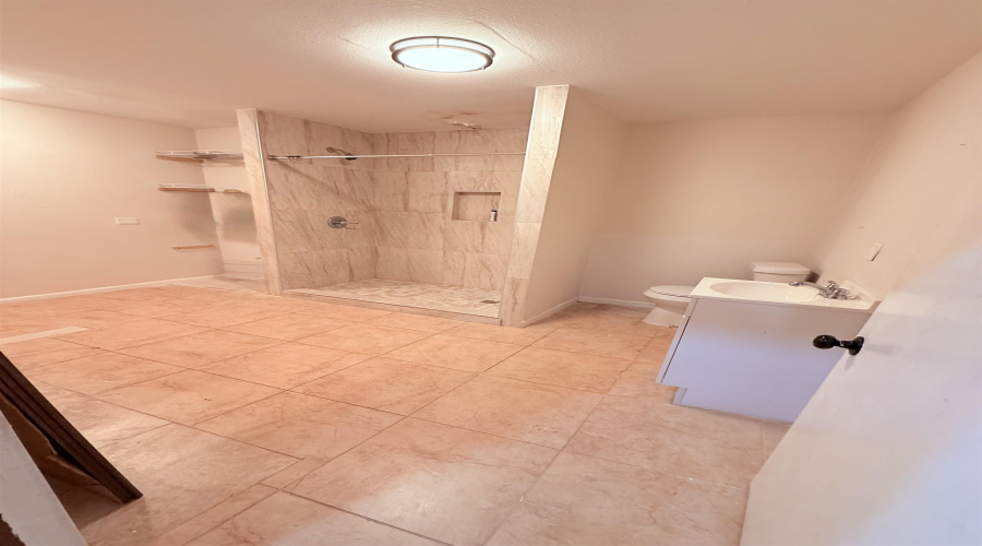 1608 Mier St, LAREDO, Texas 78043, 3 Bedrooms Bedrooms, 7 Rooms Rooms,3 BathroomsBathrooms,Residential,For Rent,1608 Mier St,20262780