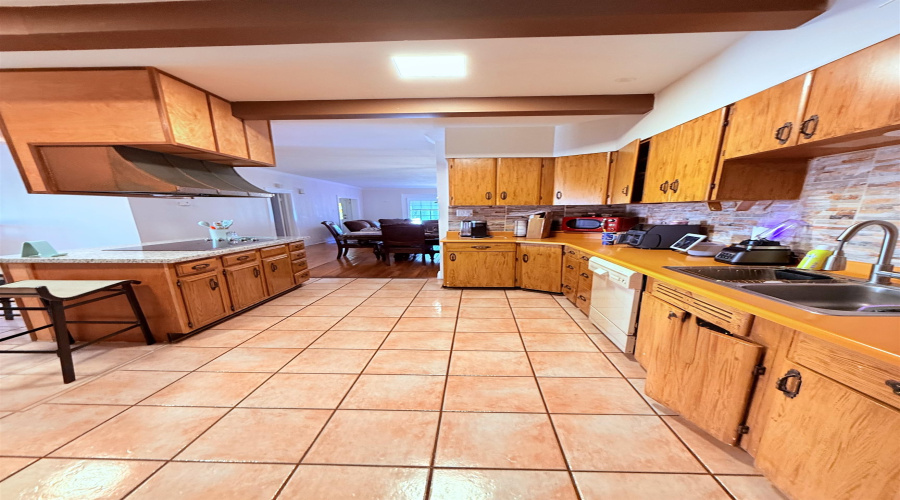 1608 Mier St, LAREDO, Texas 78043, 3 Bedrooms Bedrooms, 7 Rooms Rooms,3 BathroomsBathrooms,Residential,For Rent,1608 Mier St,20262780