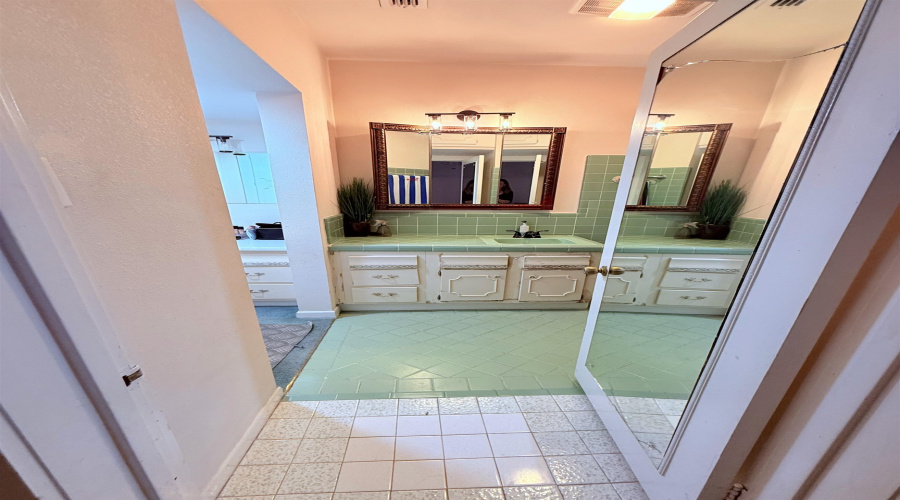 1608 Mier St, LAREDO, Texas 78043, 3 Bedrooms Bedrooms, 7 Rooms Rooms,3 BathroomsBathrooms,Residential,For Rent,1608 Mier St,20262780