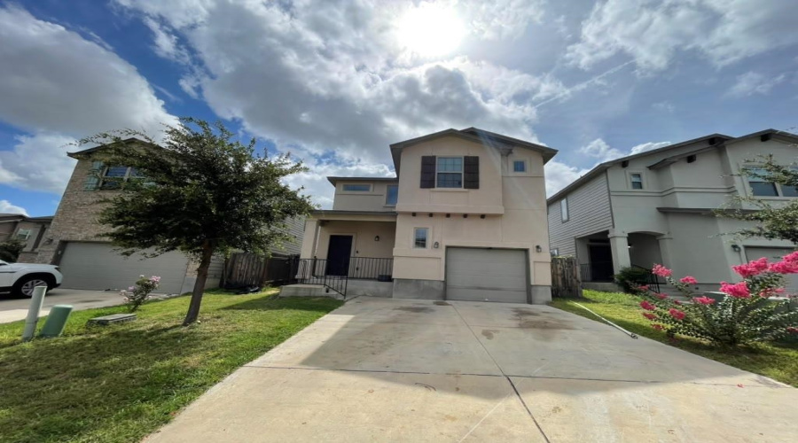 9987 Inmaculada Ln, Laredo, Texas 78045, 3 Bedrooms Bedrooms, 4 Rooms Rooms,2 BathroomsBathrooms,Residential,For Rent,9987 Inmaculada Ln,20262781