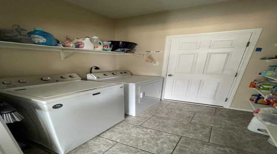9987 Inmaculada Ln, Laredo, Texas 78045, 3 Bedrooms Bedrooms, 4 Rooms Rooms,2 BathroomsBathrooms,Residential,For Rent,9987 Inmaculada Ln,20262781