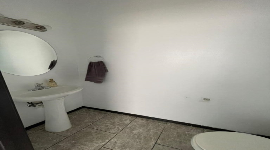 9987 Inmaculada Ln, Laredo, Texas 78045, 3 Bedrooms Bedrooms, 4 Rooms Rooms,2 BathroomsBathrooms,Residential,For Rent,9987 Inmaculada Ln,20262781