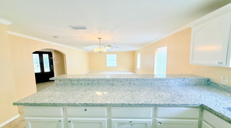 135 Murcia Dr, Laredo, Texas 78046, 3 Bedrooms Bedrooms, 6 Rooms Rooms,2 BathroomsBathrooms,Residential,For Sale,135 Murcia Dr,20262784
