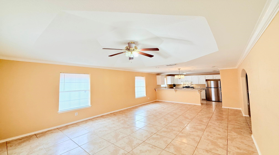 135 Murcia Dr, Laredo, Texas 78046, 3 Bedrooms Bedrooms, 6 Rooms Rooms,2 BathroomsBathrooms,Residential,For Sale,135 Murcia Dr,20262784