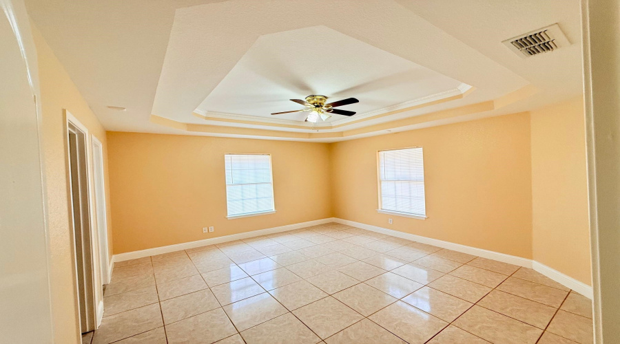 135 Murcia Dr, Laredo, Texas 78046, 3 Bedrooms Bedrooms, 6 Rooms Rooms,2 BathroomsBathrooms,Residential,For Sale,135 Murcia Dr,20262784