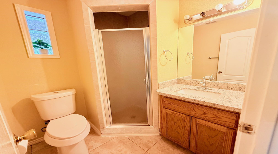 135 Murcia Dr, Laredo, Texas 78046, 3 Bedrooms Bedrooms, 6 Rooms Rooms,2 BathroomsBathrooms,Residential,For Sale,135 Murcia Dr,20262784