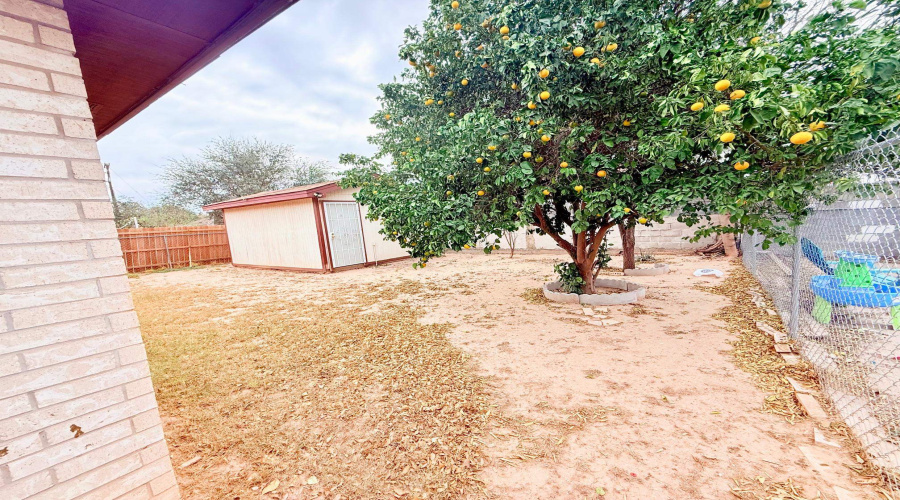 135 Murcia Dr, Laredo, Texas 78046, 3 Bedrooms Bedrooms, 6 Rooms Rooms,2 BathroomsBathrooms,Residential,For Sale,135 Murcia Dr,20262784