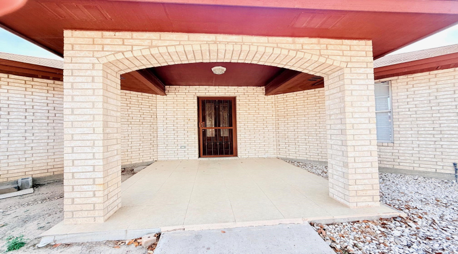 135 Murcia Dr, Laredo, Texas 78046, 3 Bedrooms Bedrooms, 6 Rooms Rooms,2 BathroomsBathrooms,Residential,For Sale,135 Murcia Dr,20262784