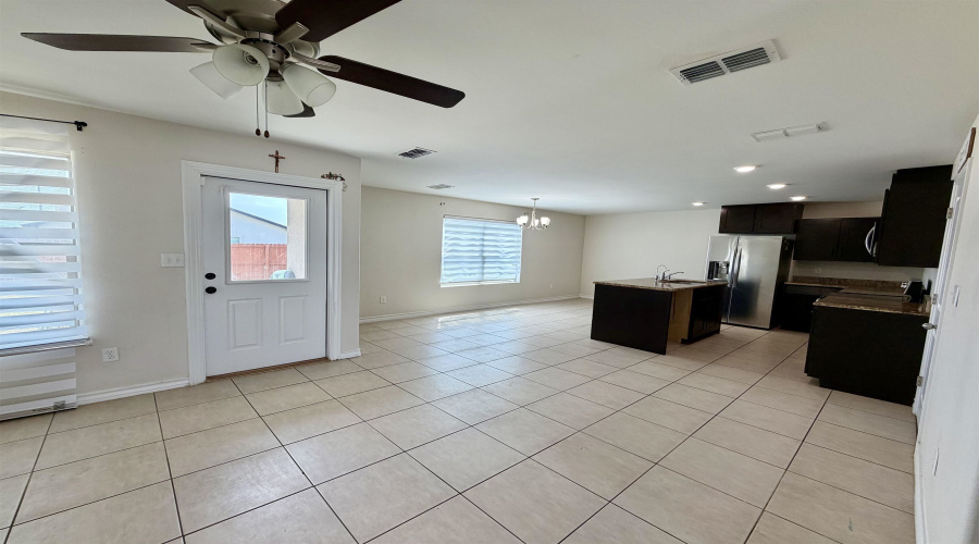 5414 Rincon Dr., Laredo, Texas 78046, 4 Bedrooms Bedrooms, 6 Rooms Rooms,2 BathroomsBathrooms,Residential,For Sale,5414 Rincon Dr.,20262785