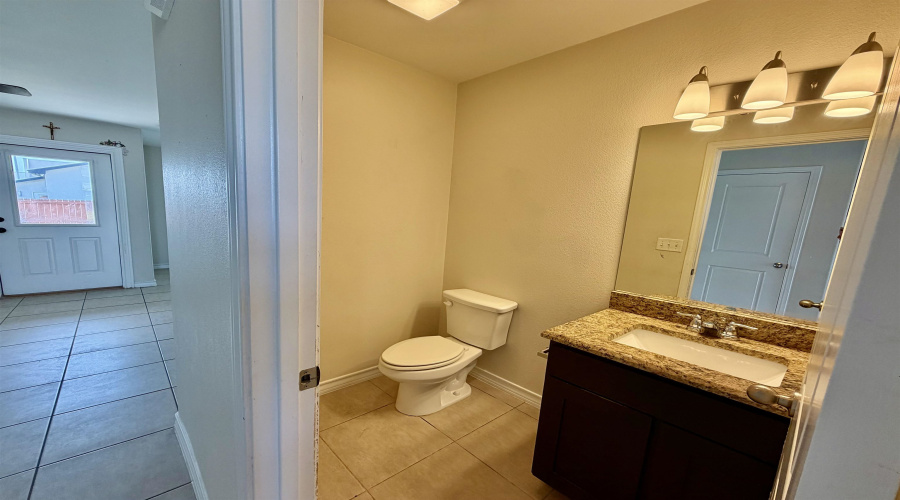 5414 Rincon Dr., Laredo, Texas 78046, 4 Bedrooms Bedrooms, 6 Rooms Rooms,2 BathroomsBathrooms,Residential,For Sale,5414 Rincon Dr.,20262785
