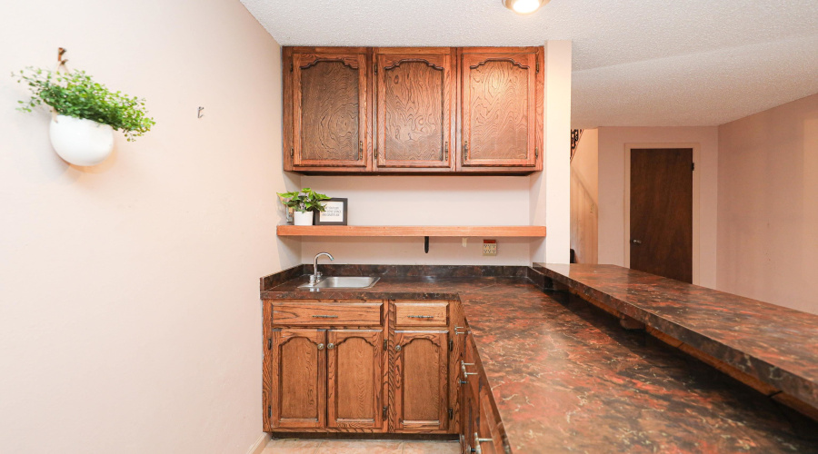 203 S Fenwick Dr, LAREDO, Texas 78041, 5 Bedrooms Bedrooms, 8 Rooms Rooms,3 BathroomsBathrooms,Residential,For Sale,203 S Fenwick Dr,20262795