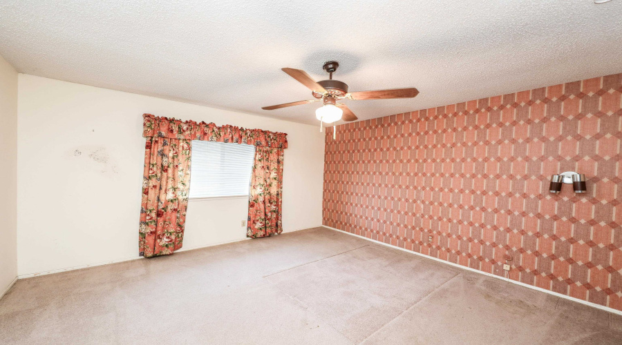 203 S Fenwick Dr, LAREDO, Texas 78041, 5 Bedrooms Bedrooms, 8 Rooms Rooms,3 BathroomsBathrooms,Residential,For Sale,203 S Fenwick Dr,20262795