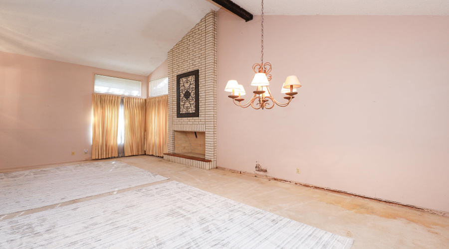 203 S Fenwick Dr, LAREDO, Texas 78041, 5 Bedrooms Bedrooms, 8 Rooms Rooms,3 BathroomsBathrooms,Residential,For Sale,203 S Fenwick Dr,20262795