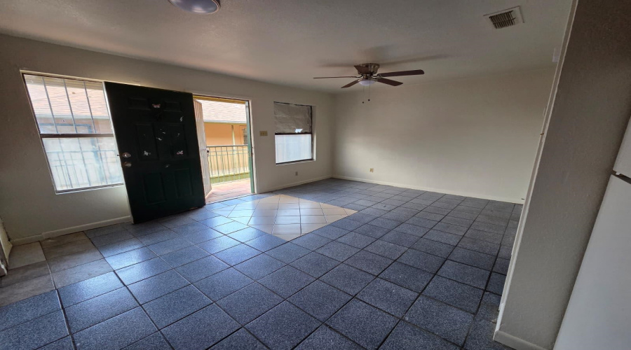 2704 Kearney St, Laredo, Texas 78043, 1 Bedroom Bedrooms, 3 Rooms Rooms,1 BathroomBathrooms,Residential,For Rent,2704 Kearney St,20262797