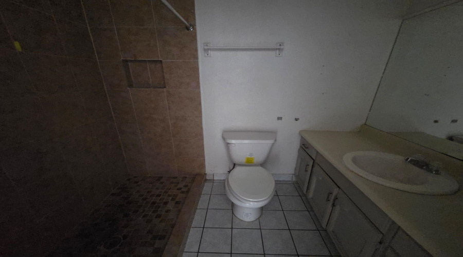 2704 Kearney St, Laredo, Texas 78043, 2 Bedrooms Bedrooms, 4 Rooms Rooms,1 BathroomBathrooms,Residential,For Sale,2704 Kearney St,20262798