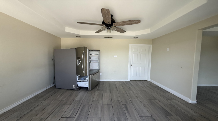 2906 Coventry Dr., Laredo, Texas 78046, 3 Bedrooms Bedrooms, 5 Rooms Rooms,2 BathroomsBathrooms,Residential,For Sale,2906 Coventry Dr.,20262799