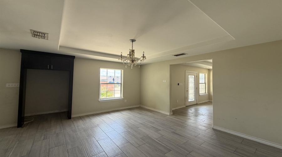 2906 Coventry Dr., Laredo, Texas 78046, 3 Bedrooms Bedrooms, 5 Rooms Rooms,2 BathroomsBathrooms,Residential,For Sale,2906 Coventry Dr.,20262799
