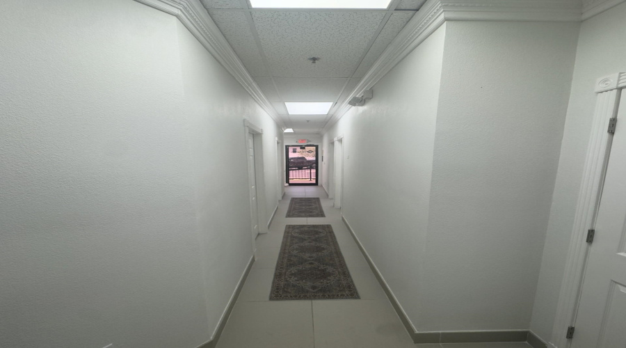 7128 Rosson Ln, Laredo, Texas 78041, 1 Room Rooms,1 BathroomBathrooms,Commercial retail/office,For Rent,7128 Rosson Ln,20262808