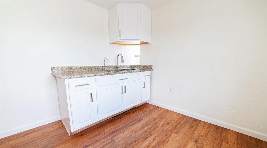 2218 Burnside St, Laredo, Texas 78040, ,Multi-family,For Sale,2218 Burnside St,20262809