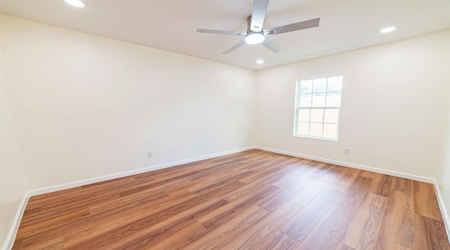 2218 Burnside St, Laredo, Texas 78040, ,Multi-family,For Sale,2218 Burnside St,20262809