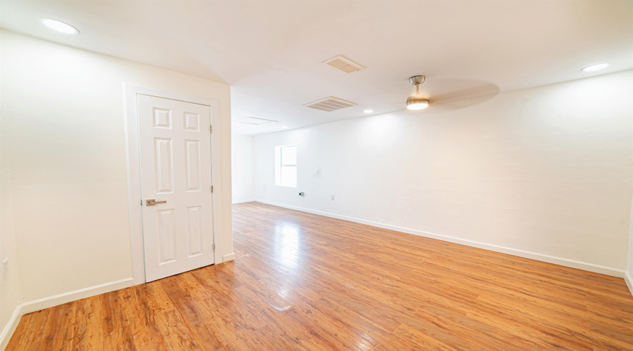2218 Burnside St, Laredo, Texas 78040, ,Multi-family,For Sale,2218 Burnside St,20262809
