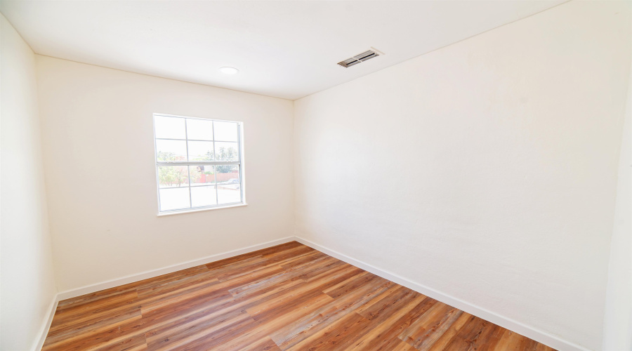 2218 Burnside St, Laredo, Texas 78040, ,Multi-family,For Sale,2218 Burnside St,20262809