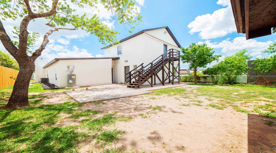 2218 Burnside St, Laredo, Texas 78040, ,Multi-family,For Sale,2218 Burnside St,20262809