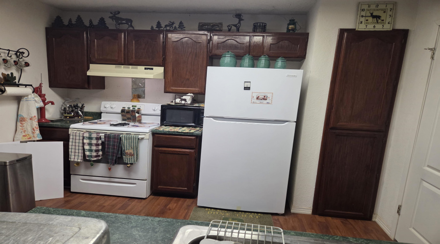 261 Pump Rd, ZAPATA, Texas 78076-0000, 2 Bedrooms Bedrooms, 4 Rooms Rooms,1 BathroomBathrooms,Residential,For Sale,261 Pump Rd,20262802