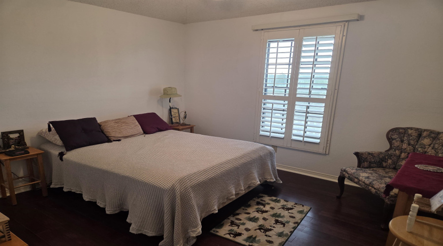 261 Pump Rd, ZAPATA, Texas 78076-0000, 2 Bedrooms Bedrooms, 4 Rooms Rooms,1 BathroomBathrooms,Residential,For Sale,261 Pump Rd,20262802