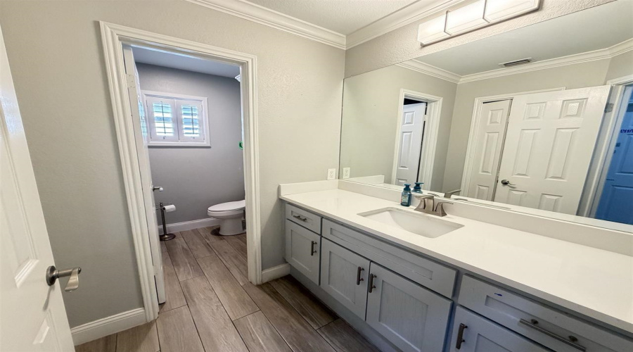 1422 Palmer Dr, Laredo, Texas 78045, 3 Bedrooms Bedrooms, 6 Rooms Rooms,2 BathroomsBathrooms,Residential,For Sale,1422 Palmer Dr,20262804