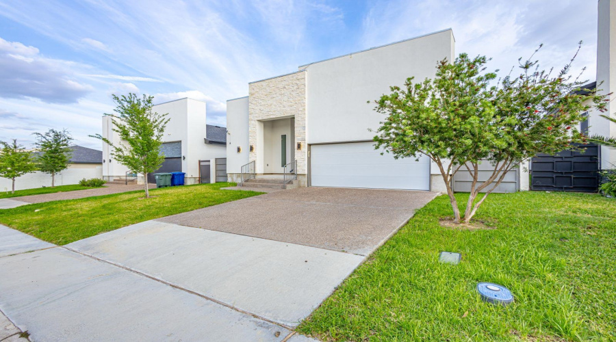 511 Prado Dr, Laredo, Texas 78045, 4 Bedrooms Bedrooms, 7 Rooms Rooms,2 BathroomsBathrooms,Residential,For Sale,511 Prado Dr,20262805