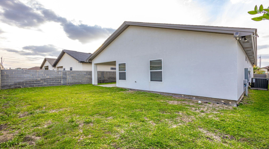 511 Prado Dr, Laredo, Texas 78045, 4 Bedrooms Bedrooms, 7 Rooms Rooms,2 BathroomsBathrooms,Residential,For Sale,511 Prado Dr,20262805