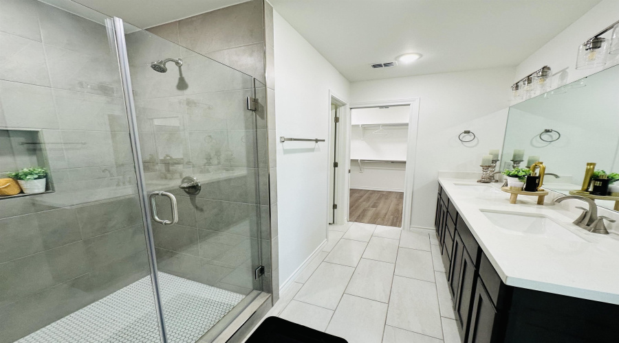 9909 Bijan Dr., Laredo, Texas 78045, 3 Bedrooms Bedrooms, 6 Rooms Rooms,2 BathroomsBathrooms,Residential,For Rent,9909 Bijan Dr.,20262806