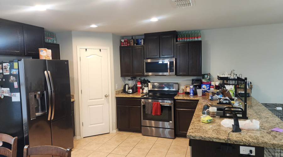 3821 Gregorio Lerma Dr, Laredo, Texas 78046, 4 Bedrooms Bedrooms, 6 Rooms Rooms,2 BathroomsBathrooms,Residential,For Sale,3821 Gregorio Lerma Dr,20262807