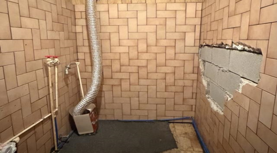 2702 Jaime Zapata Memorial Hwy, Laredo, Texas 78043, 1 Room Rooms,1 BathroomBathrooms,Commercial retail/office,For Rent,2702 Jaime Zapata Memorial Hwy,20262816