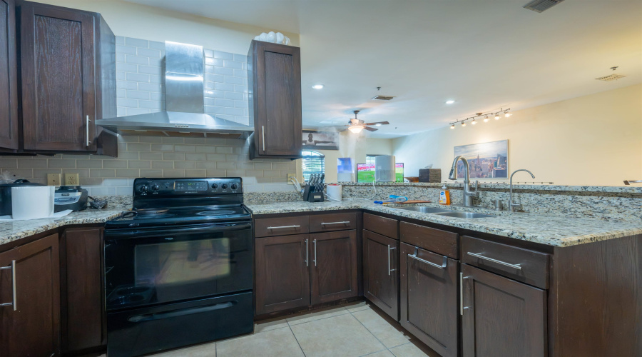 8216 Casa Verde Rd, Laredo, Texas 78041, 3 Bedrooms Bedrooms, 6 Rooms Rooms,2 BathroomsBathrooms,Residential,For Sale,8216 Casa Verde Rd,20262810