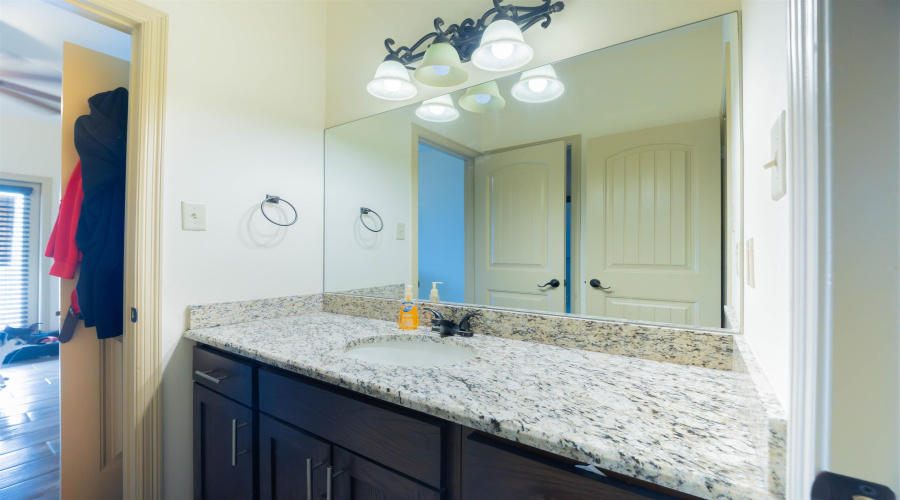8216 Casa Verde Rd, Laredo, Texas 78041, 3 Bedrooms Bedrooms, 6 Rooms Rooms,2 BathroomsBathrooms,Residential,For Sale,8216 Casa Verde Rd,20262810