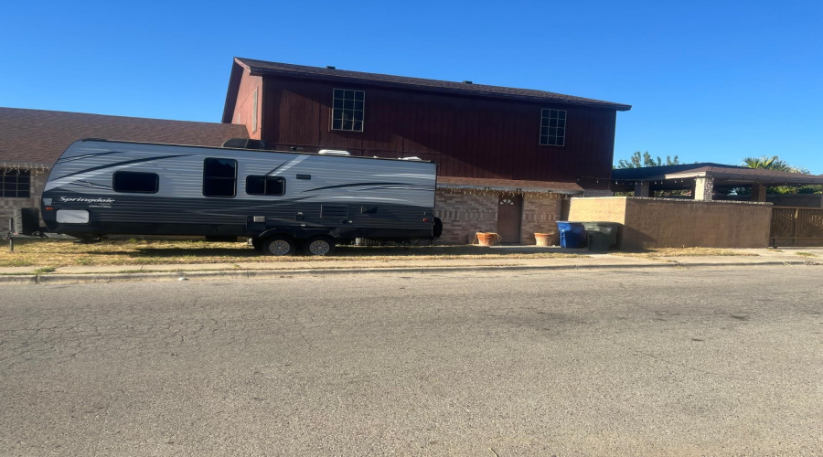 9001 Tulane Dr, LAREDO, Texas 78045, 2 Bedrooms Bedrooms, 4 Rooms Rooms,1 BathroomBathrooms,Residential,For Rent,9001 Tulane Dr,20262812